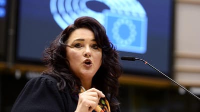 Comissão Europeia lamenta recuo de “alguns países” no combate à violência de género - TVI