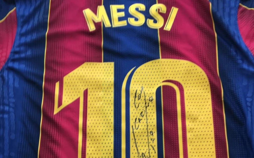 Camisola autografada por Messi