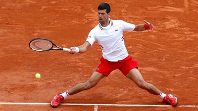 Roland Garros: Novak Djokovic na terceira ronda - TVI