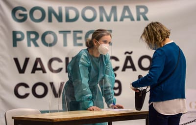 Mais de 90 mil pessoas já agendaram a vacinação contra a covid-19 - TVI