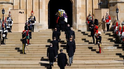 Reino Unido cumpriu um minuto de silêncio em homenagem ao príncipe Philip - TVI