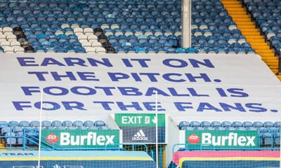 FOTO: a mensagem bem clara do Leeds para o Liverpool sobre a Superliga - TVI