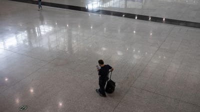 Movimento nos aeroportos nacionais mais do que duplicou em julho face a 2020 - TVI
