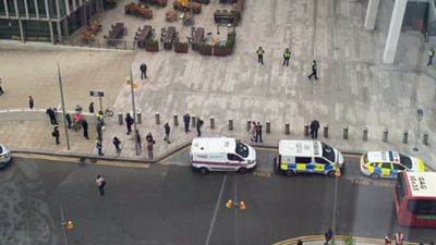 Estação de London Bridge evacuada devido a pacote suspeito - TVI