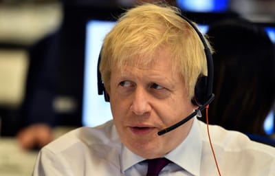 Número de telemóvel de Boris Johnson esteve disponível online por 15 anos - TVI