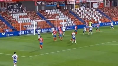 VÍDEO: guarda-redes salva Saragoça com golo aos 90+7 - TVI