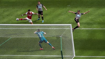 VÍDEO: Arsenal vence em Newcastle e dá esperança ao Fulham - TVI