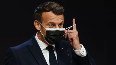 França "não necessita" de novo confinamento, diz Macron - TVI
