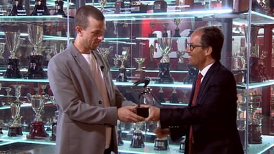 Benfica: Marcel Matz vence o prémio de treinador do ano - TVI