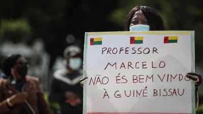 Guineenses protestam em Belém contra visita de Marcelo a uma Guiné "sem democracia" - TVI