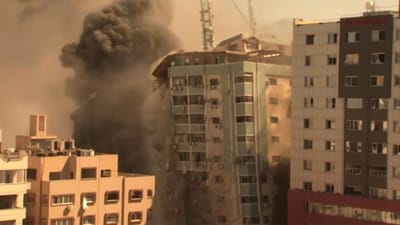 Israel destrói edifício que albergava meios de comunicação em Gaza - TVI