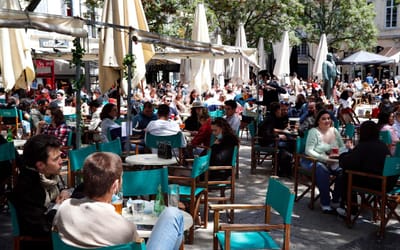 Covid-19: França alarga validade dos testes para entrar em restaurantes e bares - TVI