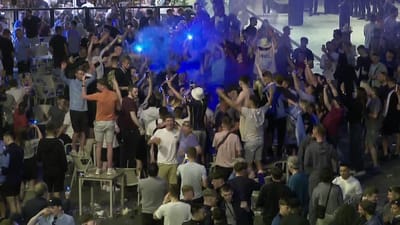 Liga dos Campeões: na véspera da final, milhares de adeptos fazem festa nas ruas do Porto - TVI