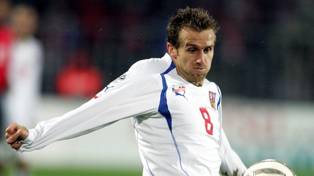 Karel Poborsky pela seleção da República Checa, em 2005 (Petr David Josek/AP)