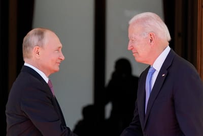 Putin considera “construtiva” e “sem animosidades” cimeira com Biden - TVI