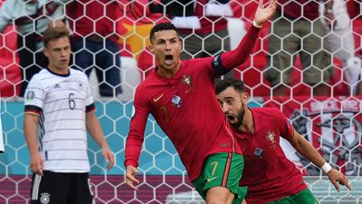 Ronaldo agradeceu apoio na conquista de mais uma «marca histórica» - TVI