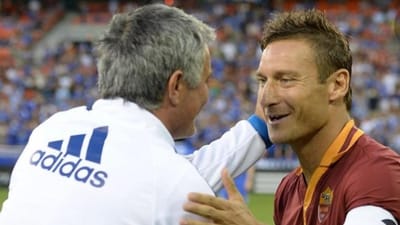 Mourinho responde a Totti: «Pena ter chegado com quatro anos de atraso» - TVI
