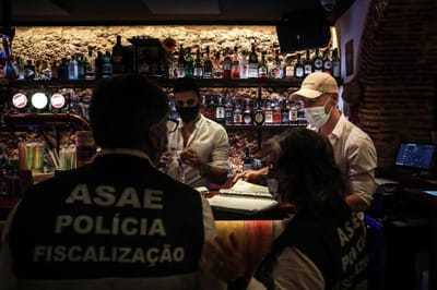 Covid-19: ASAE encerra oito restaurantes e bares por incumprimento de regras - TVI