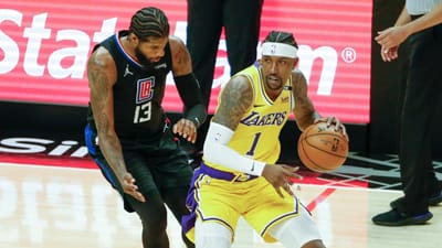 Jogador dos Lakers assaltado à mão armada à porta de casa - TVI