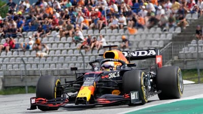 Fórmula 1: passeio de Verstappen em casa à frente dos dois Mercedes - TVI