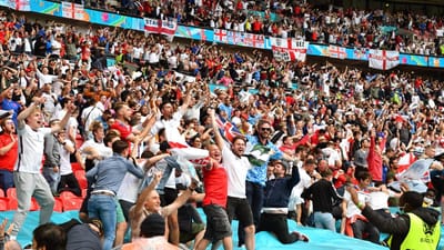 Euro 2020: Inglaterra multada devido ao comportamento dos adeptos - TVI