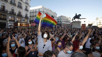 "Justiça para Samuel": como o homicídio de um jovem homossexual levou milhares às ruas de Espanha - TVI