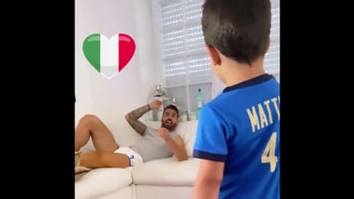 VÍDEO: mesmo em casa, Spinazzola canta o hino da Itália - TVI