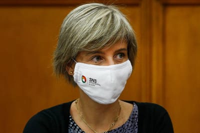 Covid-19: Marta Temido admite que norma de isolamento será diferente consoante vacinação - TVI