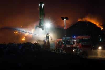 Cascais: incêndio na Tratolixo em fase de resolução - TVI