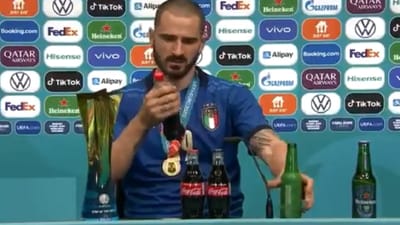 VÍDEO: Bonucci bebeu cerveja e refrigerante após a final do Europeu - TVI