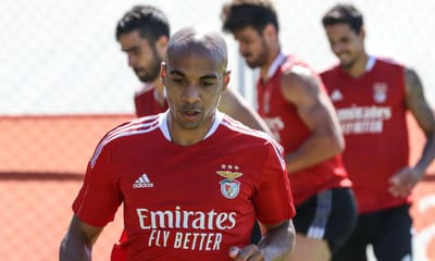 Sporting emite comunicado por João Mário e acusa Inter e Benfica - TVI
