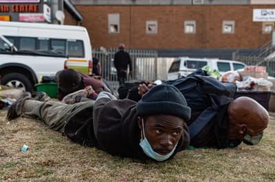 Violência na África do Sul já causou 117 mortos - TVI