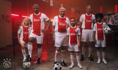 Regresso ao passado: Ajax recupera símbolo antigo e camisolas sem nomes - TVI