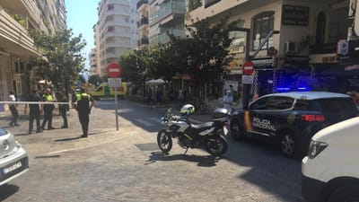 Carro invade esplanadas de Marbella e faz vários feridos - TVI
