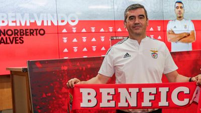 Basquetebol: Norberto Alves é o novo treinador do Benfica - TVI