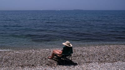 Grécia enfrenta "provavelmente" a mais longa onda de calor de sua história - TVI