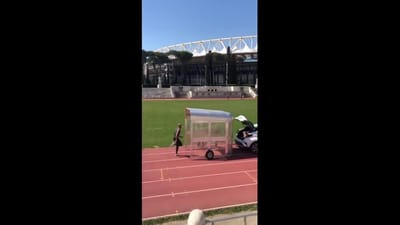 VÍDEO: homem mais rápido do mundo preparou-se a correr atrás de um carro - TVI