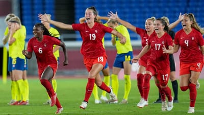 Tóquio2020: Canadá vence nos penáltis e ganha ouro no futebol feminino - TVI