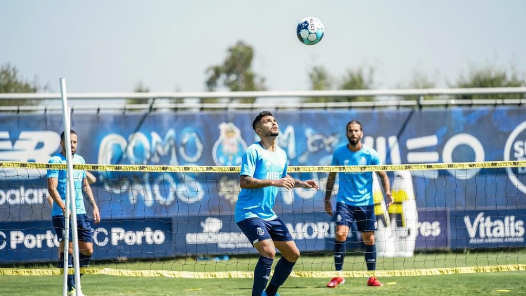 Corona de regresso aos treinos (Foto: FC Porto)
