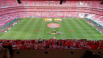 Champions: bilhetes esgotados para o Benfica-Barcelona - TVI