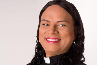 "Todos temos falhas, ser trans não é uma delas": conheça a primeira pastora transgénero do Brasil - TVI