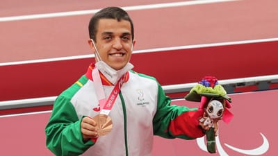 Paralímpicos: Miguel Monteiro conquista primeira medalha para Portugal - TVI
