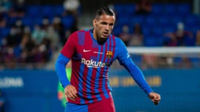 OFICIAL: Rey Manaj emprestado pelo Barça ao Spezia com opção de compra - TVI