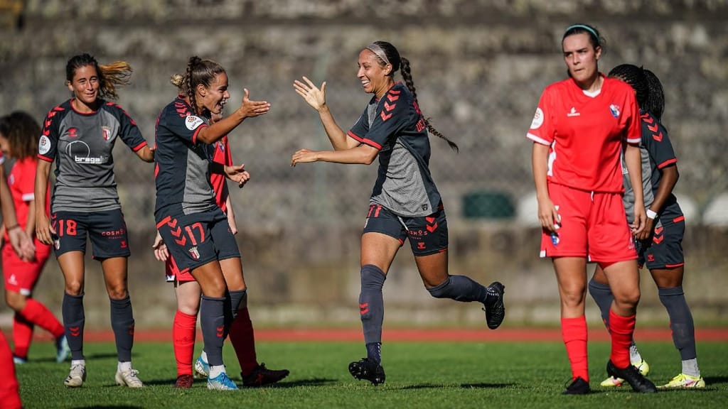 Liga feminina (1.ª Jornada): Sp. Braga-Gil Vicente. Bracarenses venceram por 10-0 (Sp.Braga)