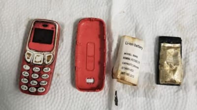 Médicos retiram telemóvel Nokia 3310 de estômago após paciente o ter engolido - TVI