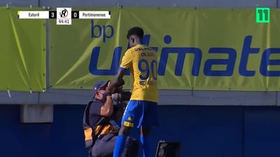 VÍDEO: jogador do Estoril marcou e o festejo foi... memorável - TVI