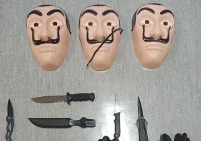 Máscaras de "La Casa de Papel" utilizadas em assalto a posto dos correios no Seixal - TVI