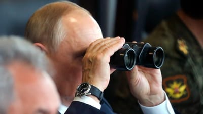 "Dezenas de pessoas" da comitiva de Putin estão infetadas com covid-19 - TVI