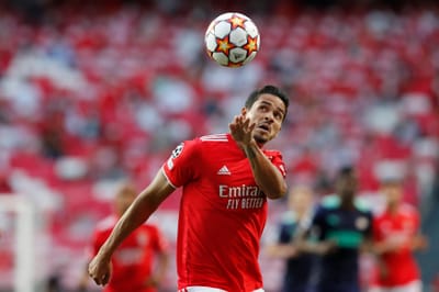 VÍDEO: Lucas Veríssimo marcou o primeiro golo do Estoril-Benfica de cabeça - TVI