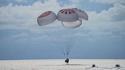 SpaceX: turistas espaciais já regressam à Terra após três dias em órbita - TVI